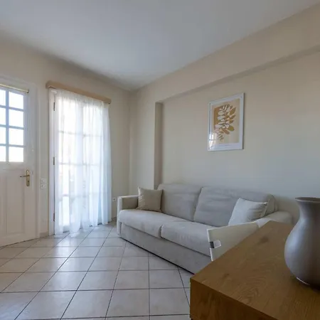 Appartement Ipapanti Square By Mediterranean